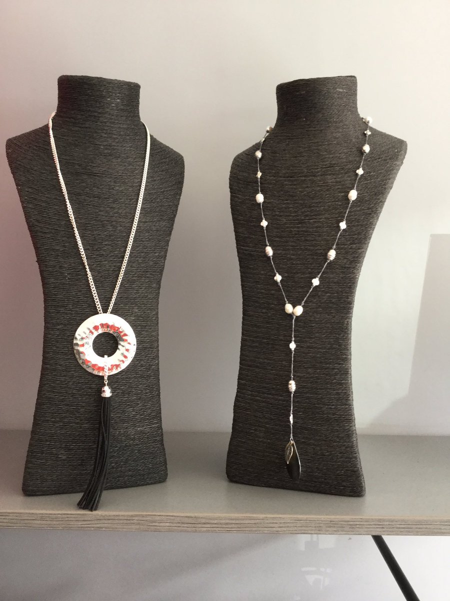 rowenaboutique's tweet photo. Our Fabulous accessories at Rowena's #weybridge #boutique #surrey #ascot #ascotraces https://t.co/p6Hsoz4P0t