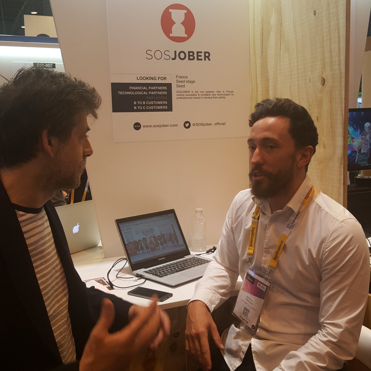 david_lacombled's tweet photo. Petite visite à mes camarades et associés @sosjober présents @VivaTech #VivaTechnology2017 https://t.co/5NwtaEdrcV