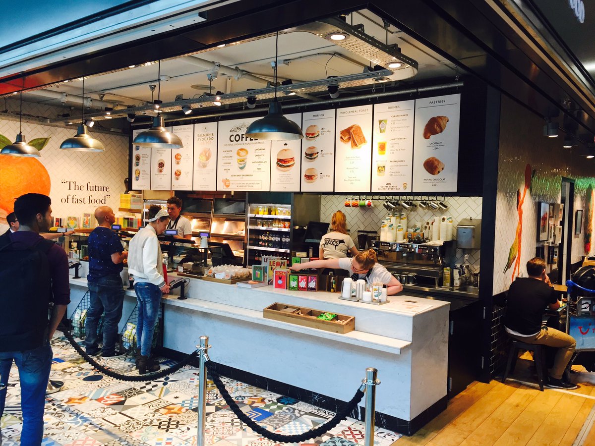 Een topafsluiting van de <a href="/FoodserviceXS/">FoodserviceXs</a> studietour! Op bezoek bij HMSHost en haar concepten op Schiphol.
#FSXS #FSXSontour