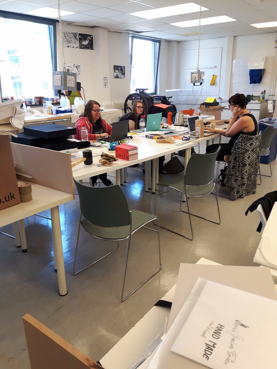 aup_graphic's tweet photo. #breaktrough2017 #PCAfriday #iamgraphics #graphicDesign
@KateArbonDesign, @KiraLizHarper & @EllenMDesigns :@IAmGraphics2017 ready for London https://t.co/Pjk1O4StKX
