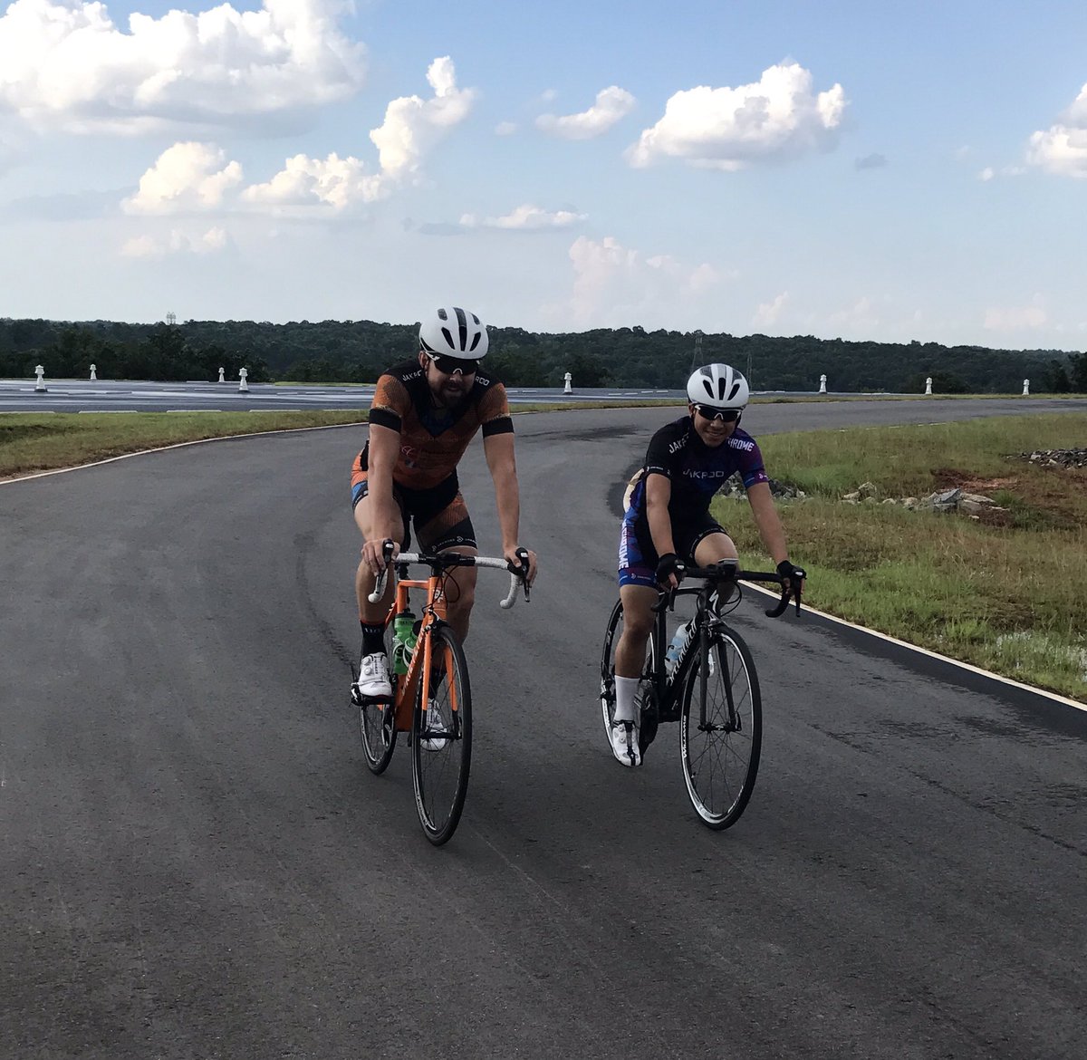 SebaYESS's tweet photo. doing work with my coach and mentor @KyleKnott 👊@JAKROOUSA @bikeflights @zolpr @ManukaSport @RideRockHill https://t.co/kHZM4WCWM4