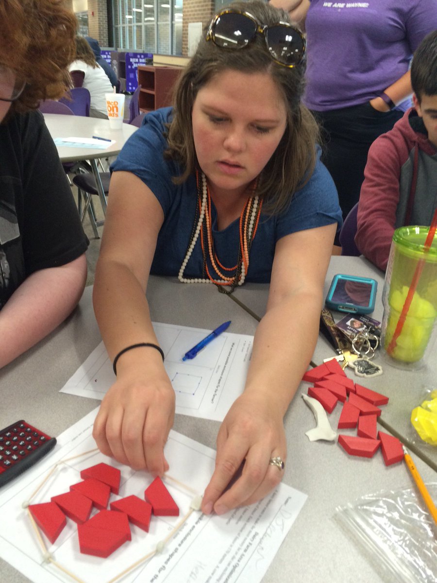 ChristineArieT's tweet photo. Building fences with rising 10th graders #CATCHgrant @uindy https://t.co/8TQlT4jRcK