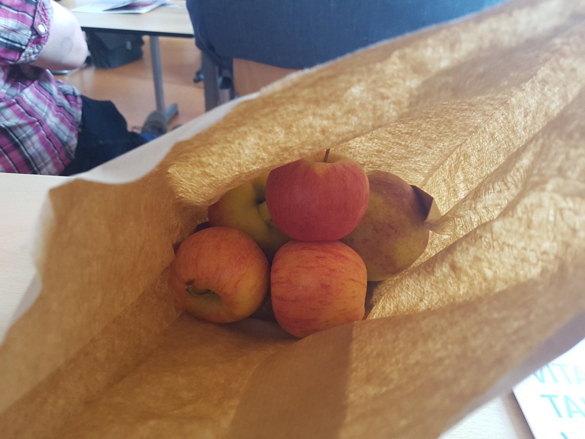 pitch 1 door Milton van Haren van <a href="/TALENTplaza/">TALENTplaza</a> tijdens ALV  <a href="/MetaalkrachtOss/">Metaalkracht Oss</a> en SMO
plezier in je werk - vitaal - talent
@AgrifoodCapital