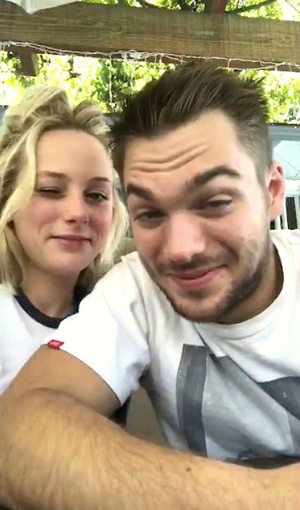 bestofspraybae's tweet photo. facebook live with her sister ! https://t.co/t4wS5B7L3w