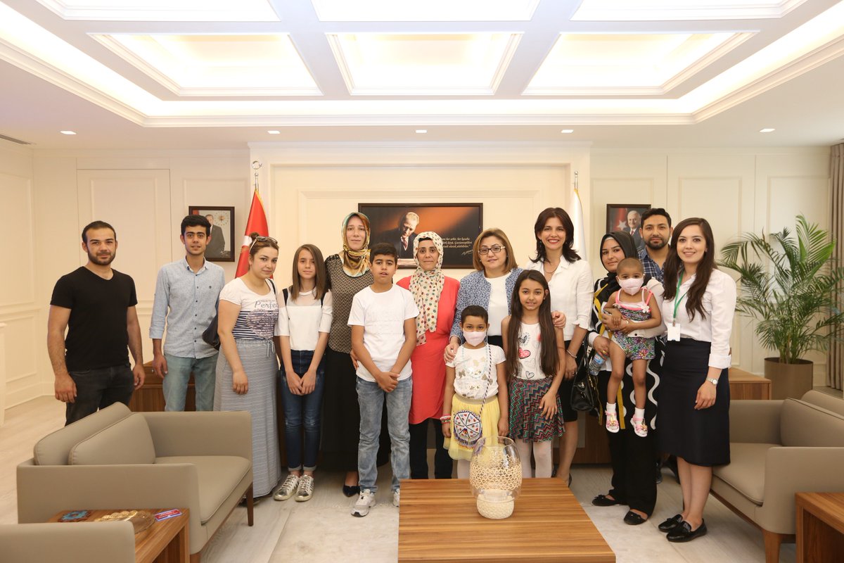 Gaziantep Belediye Başkanı Sayın <a href="/FatmaSahin/">Fatma Şahin</a> Hanım bakanlığı döneminde olduğu gibi bizleri yine coşkuyla ve sımsıcak karşıladı.