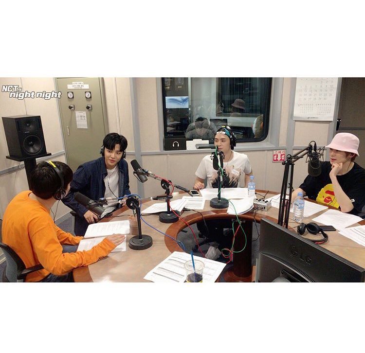 Homesick137's tweet photo. ไม่ว่าจะมากี่ครั้งแจฮยอนก็ไม่เคยจะอยู่ใกล้โรอุนสักที เห็นภาพแล้วนึกถึงเรื่อง #Outjaedo ทุกทีเลย https://t.co/0RSdhDwVde