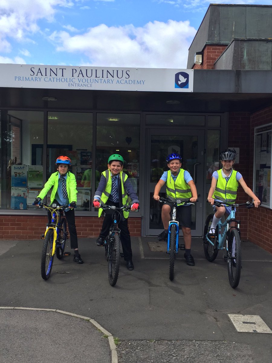 RedcarEston_SSP's tweet photo. Happy trainees who have all passed their #bikeabilitylevel2 @stpaulinus. https://t.co/npllJc5pi9