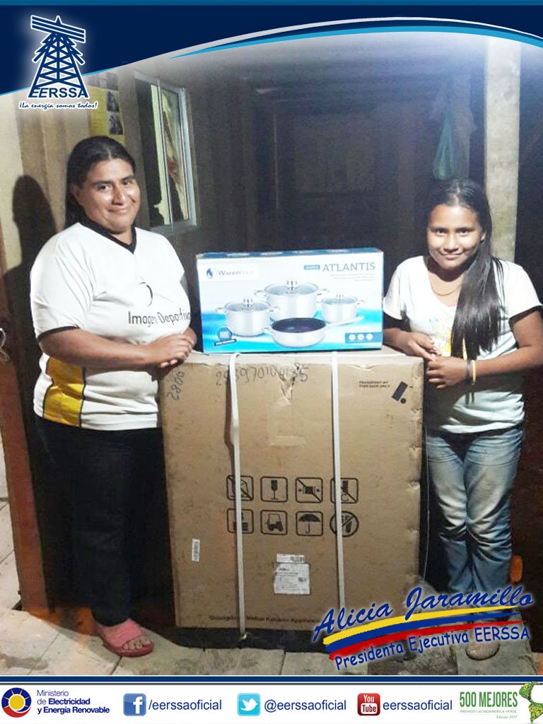 eerssaoficial's tweet photo. Gloria Patricia Soto, beneficiaria del BDH, y moradora del barrio La Dolorosa de #Yantzaza realizó el canje para tener su @CocinaInduccion https://t.co/bfDZUQxU3z