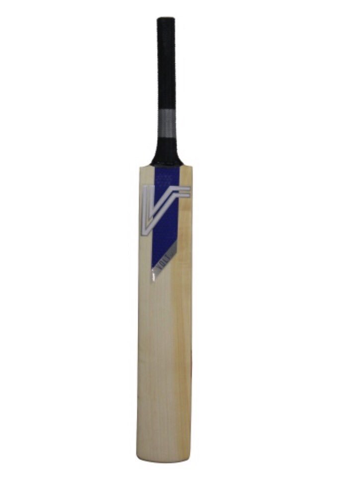DFCALtd's tweet photo. Vantage Juniors range now available! Which one will you go for Volt blue or Valhalla red? Bundle deals available https://t.co/J45CtcG7su