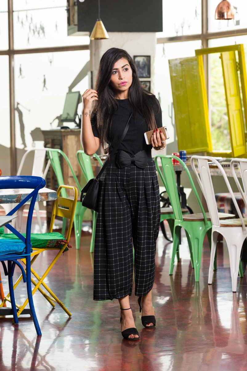 RavinaSachdev's tweet photo. INFORMAL AND CHIC https://t.co/LKKWsdb88n https://t.co/9TiikpRkfA