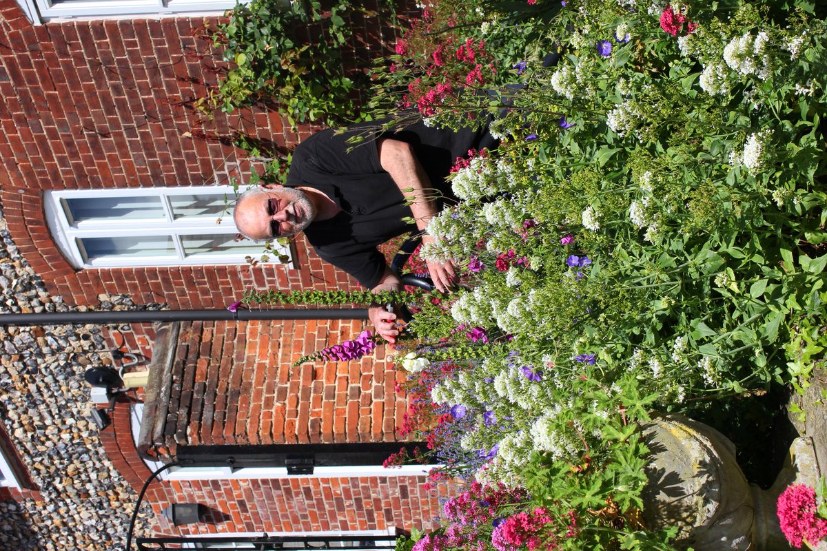 GreeneGreeneLaw's tweet photo. Meet Barry, one of our brilliant Gardeners. He'll be on hand to answer your gardening questions this Sunday at #HiddenGardensofBury #80at80 https://t.co/fYrhPNJgiW