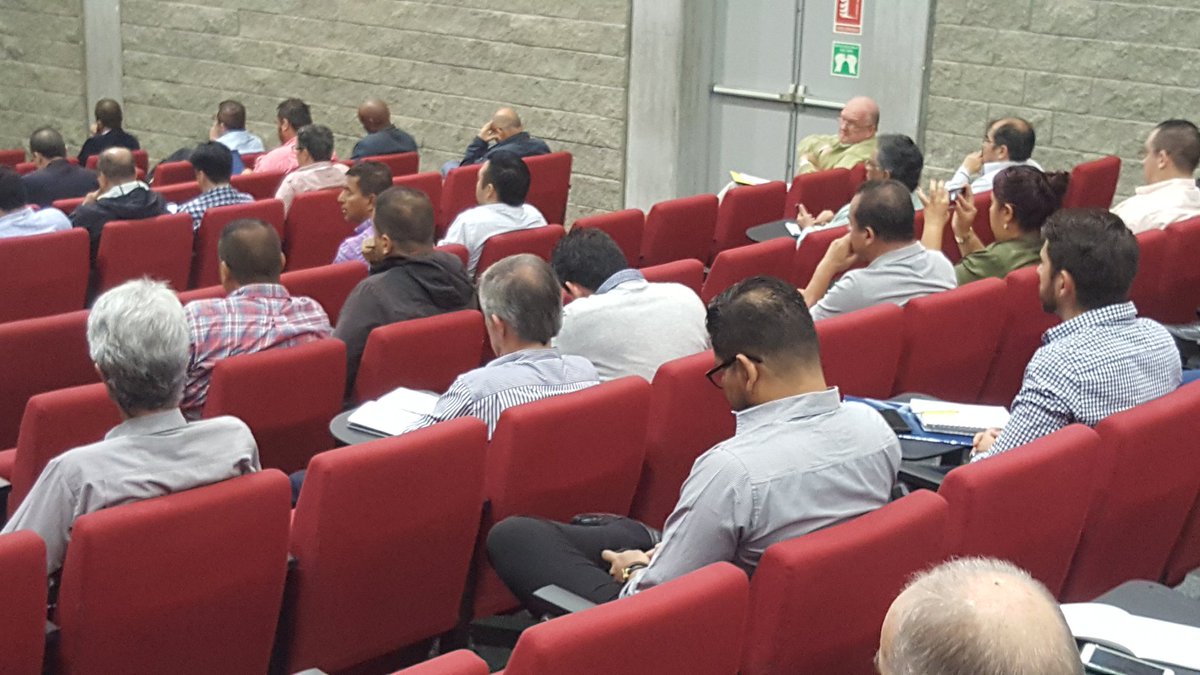 acofi's tweet image. Foro Universidad-empresa en @UTPereira con representantes de Barranquilla, Bogotá, Cali, Medellín, Eje cafetero, Cartagena, Bucaramanga