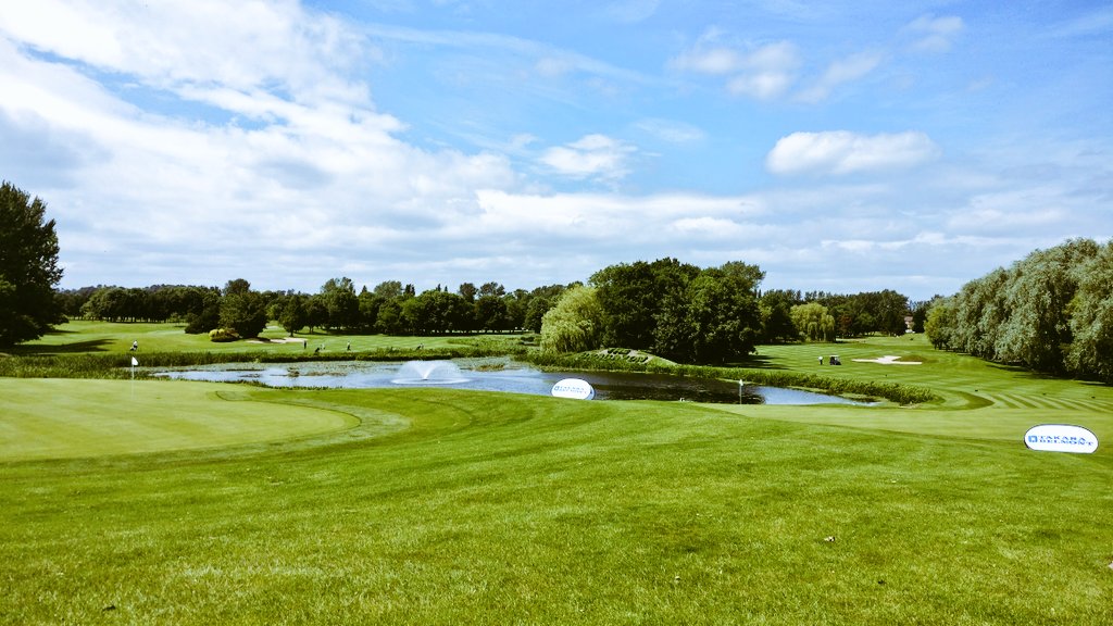 RLachowicz's tweet photo. Lovely couple of golf days at @TheBelfryHotel and @nottsgolfclub with the boys! @jeffreybreeze @jdims6 (and #OldMo) https://t.co/xqNMSUbkvw