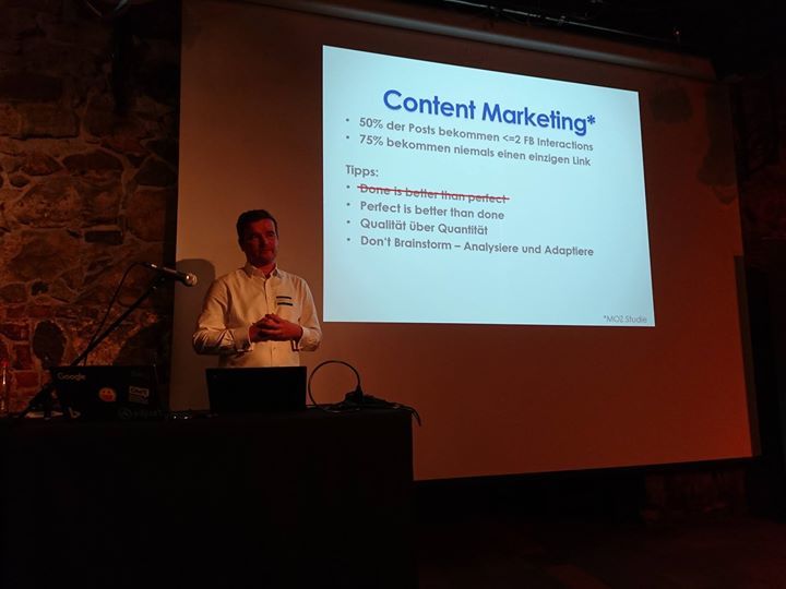 Ares64's tweet photo. Affiliate Stammtisch Vortrag von Philipp Klöckner #asl17 https://t.co/TZ62aYPfnP