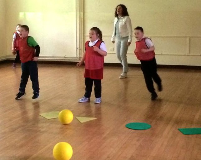 MercyGalway's tweet photo. #MercyPupil final day of #ActiveSportsWeek had #HealthyCompetition Múinteoir Rena enjoyed a quick game of #Dodgeball #TugOfWar @ActiveFlag https://t.co/OQkC0nlLdA