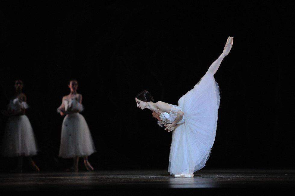 Pointe Magazine tweet media