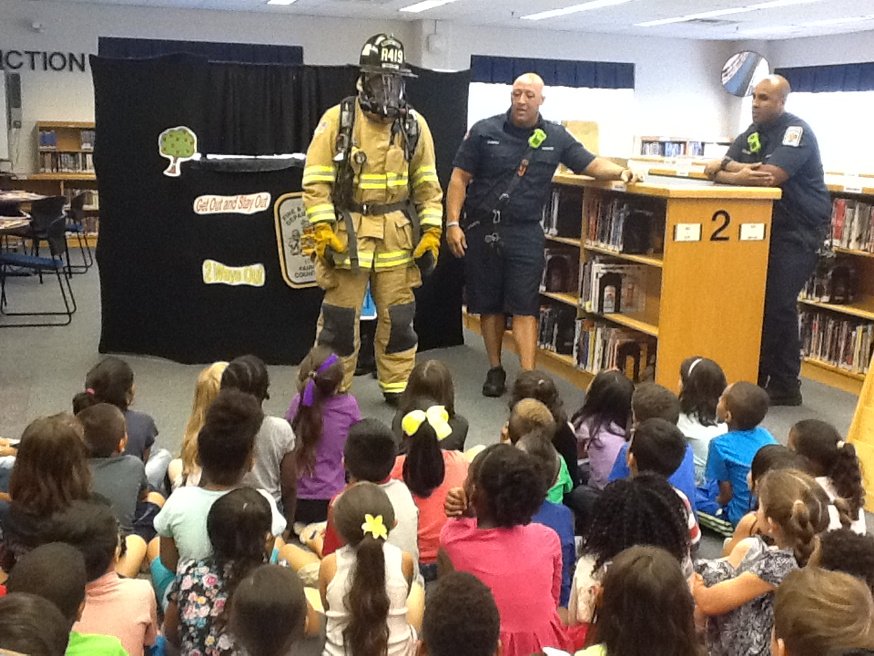 LortonStationES's tweet photo. Our friends from the Fairfax Fire Department are visiting the kindergarten students. #LSESPics https://t.co/VzKjQC7c5k