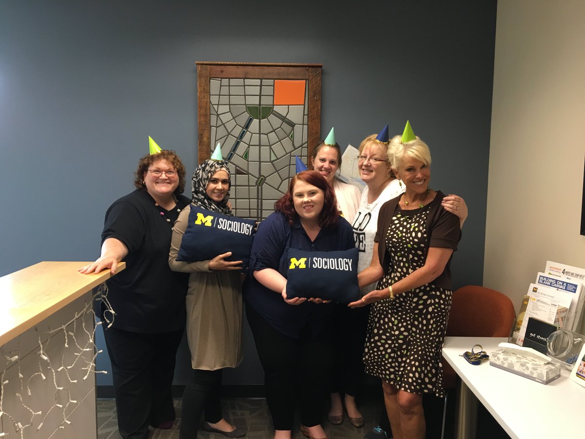 UMSociology's tweet photo. Interrupted bye-to-#Sociology party for 2 staff, for pic at our #Detroit mural by @Pewabic. πΒ #LSA200 #Umich200 #Week6BSH #UMSocialForces https://t.co/v11Ev8ResU