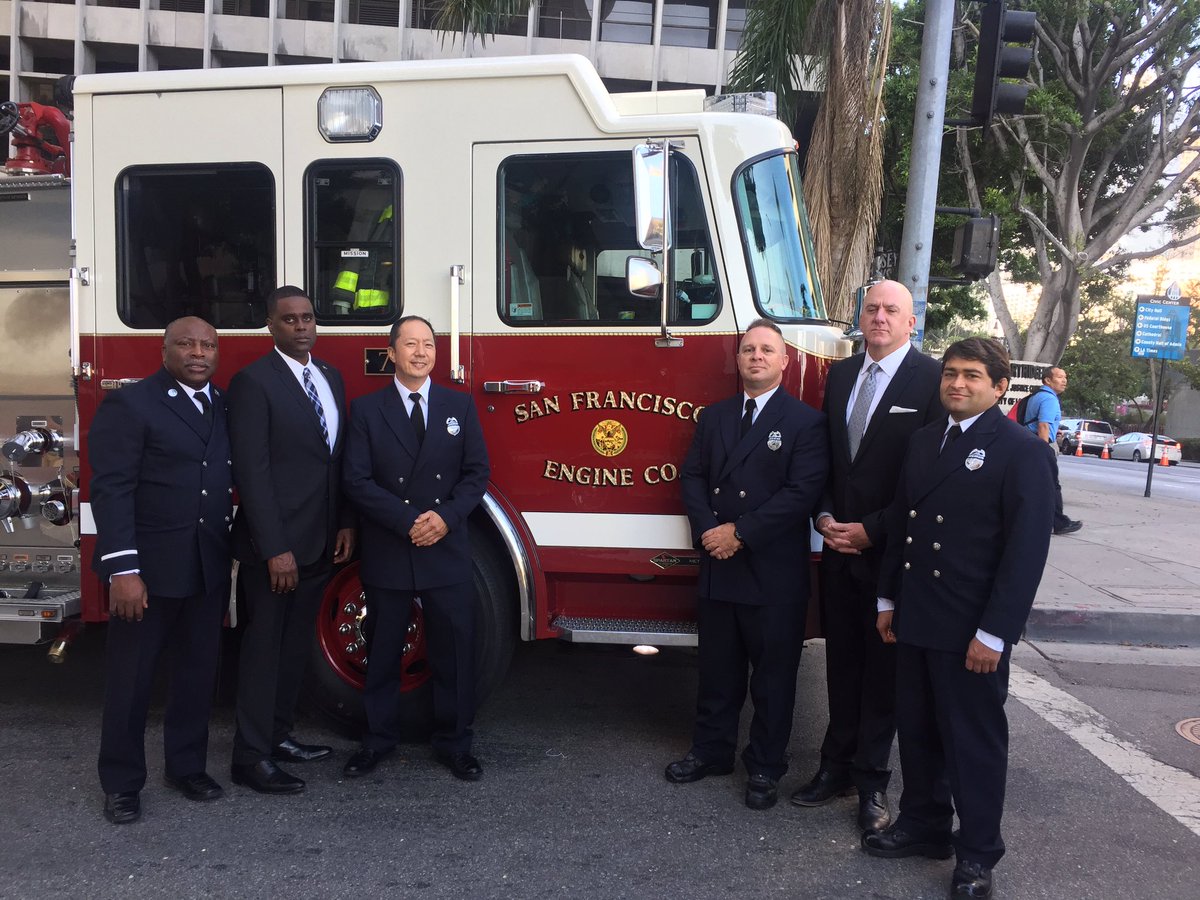 JBA_LA's tweet photo. Firefighters from all over California lining up to pay their respects to fallen #LAFD Firefighter Kelly Wong. https://t.co/xkHhZ7qlHq