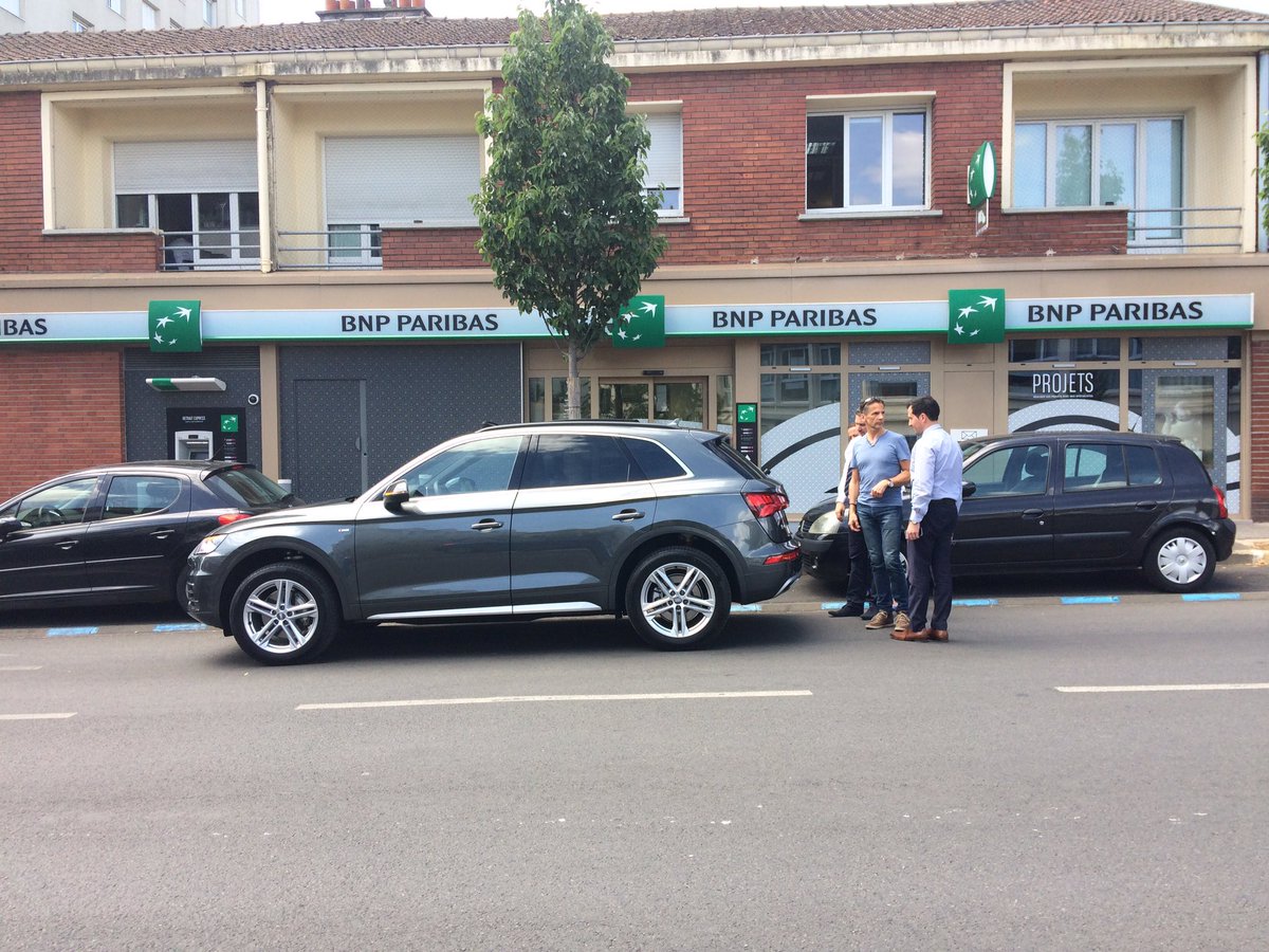 DIAFAR92's tweet photo. 1er Contrat Offre Globale Auto à Fontenay Aux Roses, un beau travail d'équipe. https://t.co/s8JQ1It7et