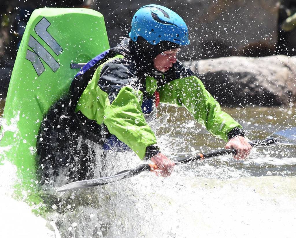SummitDailyNews's tweet photo. Kayak rodeo or river aquacise? #doublethreat #sportofthefuture #thefutureishere #workthoseabs #CKSPaddlefest2017 #kayak #kayakrodeo #arkans… https://t.co/y8MXrpu1Bd