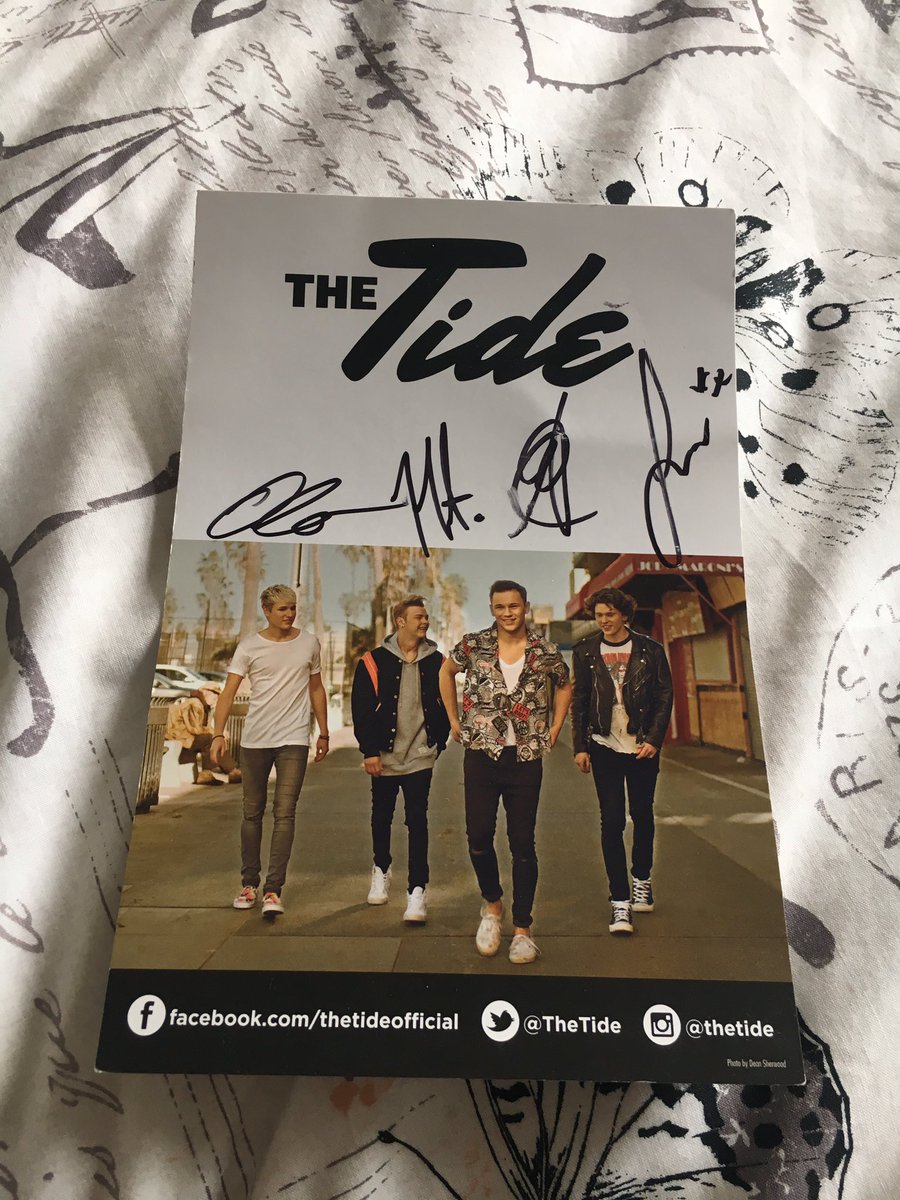 AislingOBrienn's tweet photo. GIVEAWAY: The Tide signed picture! 

retweet this &amp; read rules below♡ https://t.co/E9YZbsfgMK