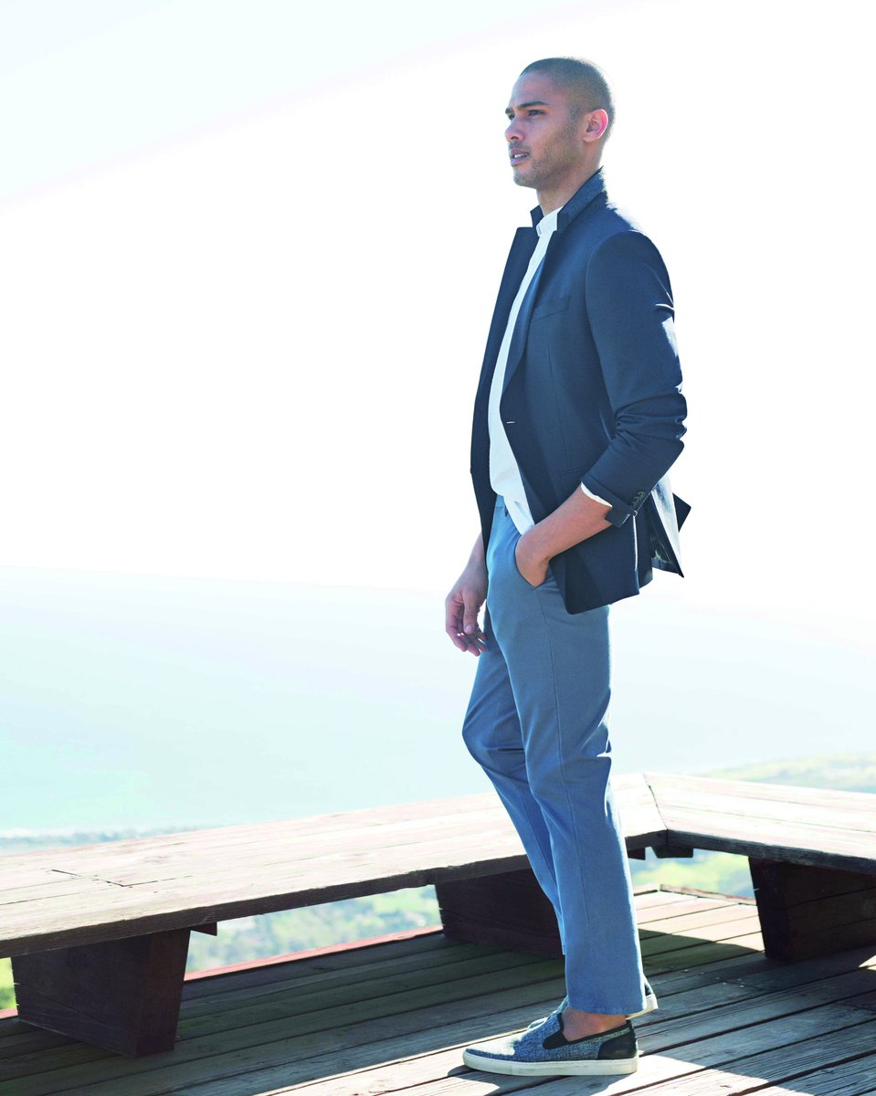 BananaRepUK's tweet photo. Want a day off from jeans? Shop summer-ready chinos in 5 fits &amp; loads of seasonal colours. How refreshing. https://t.co/mUTyTQe6je https://t.co/1jVmMrzmgt