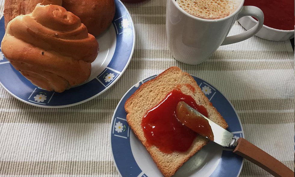 contrapuntovzla's tweet photo. #AFuegoLento Una dulce conserva en casa: la receta de mermelada de frutas https://t.co/eUZeIGzeU8 https://t.co/5o50o6HsvZ