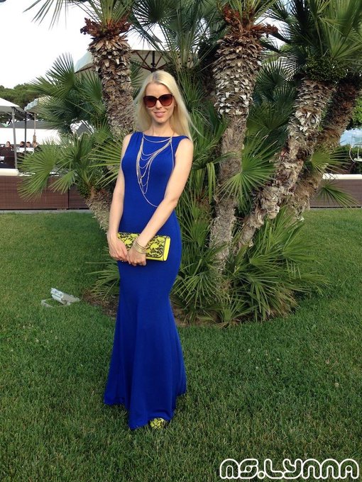 In Swedish colours at my friends&rsquo; wedding :-) Thank you for the online dress suggestion, guys! https://t<a href="/tag/camgirl"class="tags"><span>#camgirl</span></a><a href="/tag/skype"class="tags"><span>#skype</span></a>