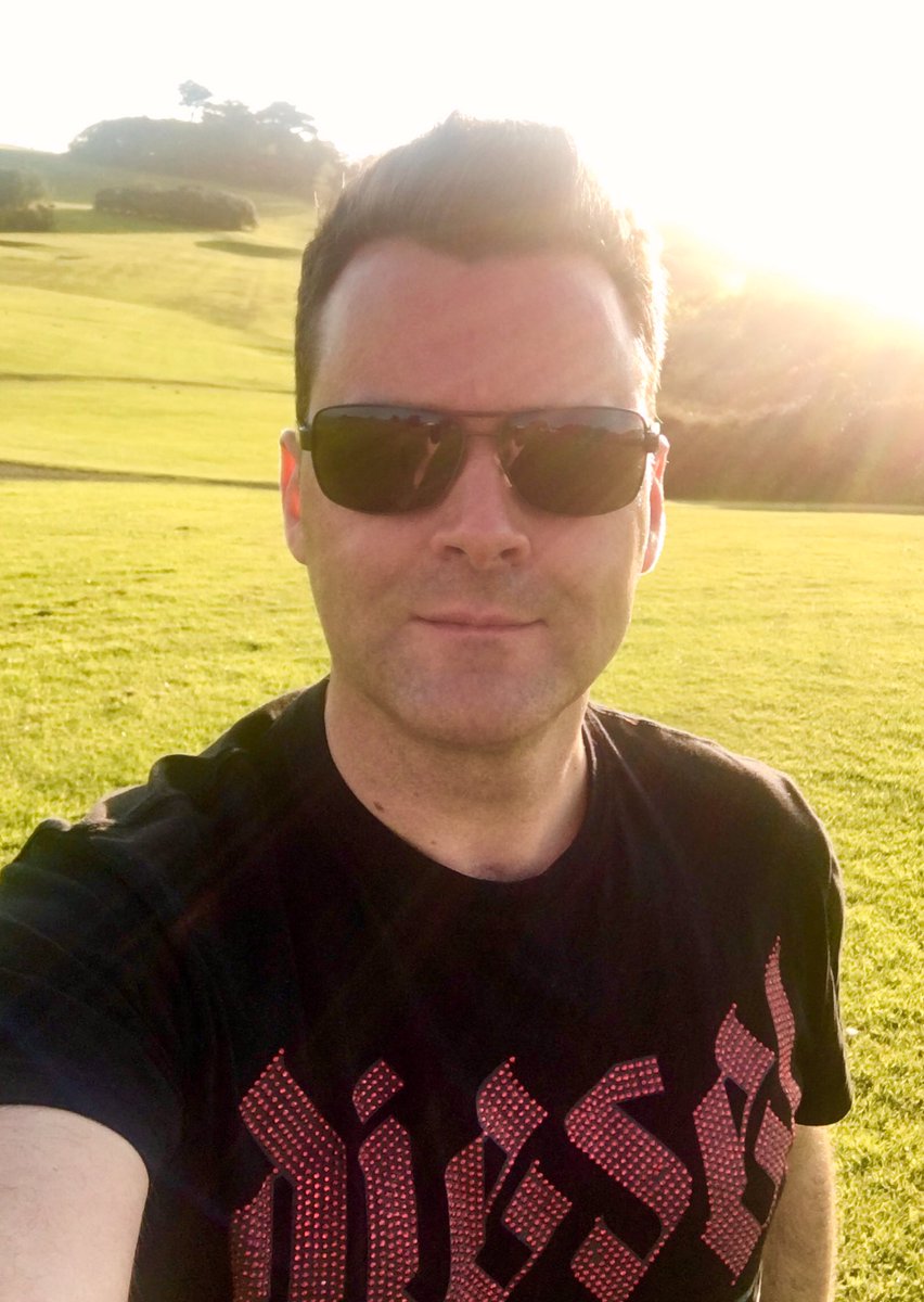 Chilling out in the sunshine before tonight's show here in beautiful #Ireland #robbingwilliams #RobbieWilliams #tribute