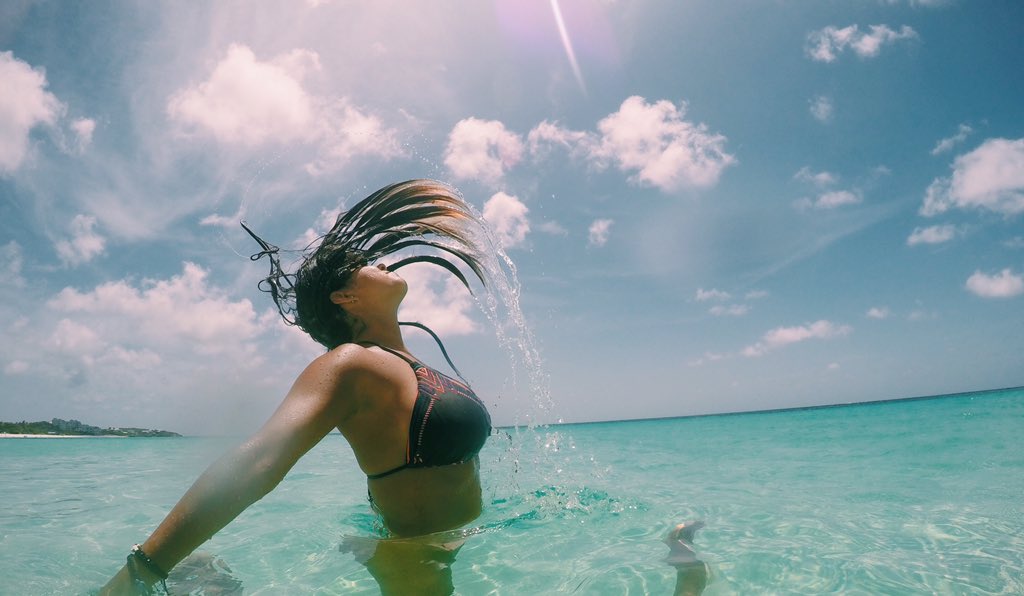 LisaMatthewsAZ's tweet photo. Offseason views. โ๏ธ๐
#StMaarten #HappyFriday #IWantToBeAMermaid https://t.co/sWBjN0xijw