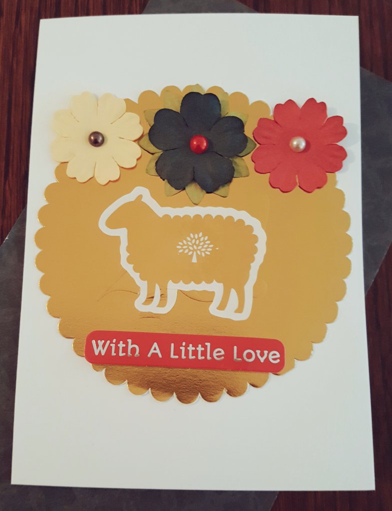 AmyLynEngel's tweet photo. #handmade #LynspirationalCrafts #birthday #withalittlelove #greetingscards https://t.co/heR1vIPK0a