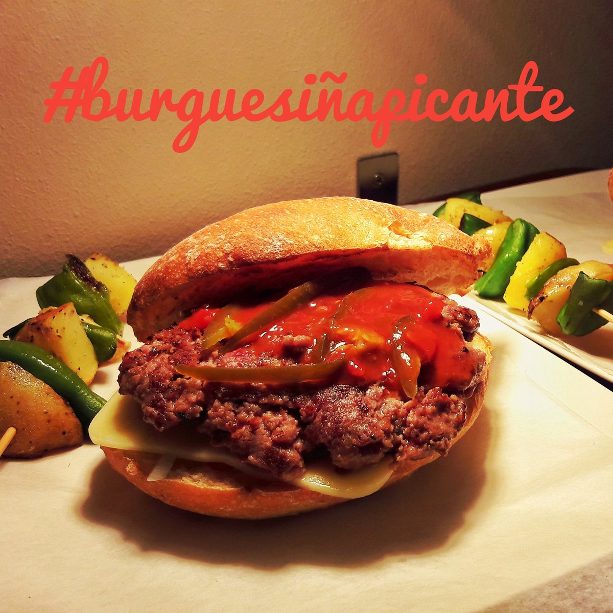 adm_gastrobar's tweet photo. Venres temático #picante #delicatesem #burguer #gourmet #good #goodfood #bestburguer #gastrobar #aburguesiña #innovación #temosalgoespecial https://t.co/HWV0zXrN73