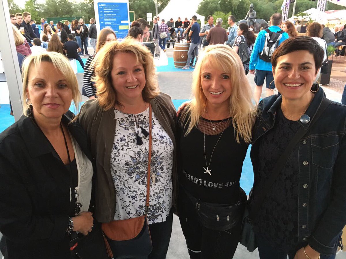 wolf_rudolf's tweet photo. Hessentag in Rüsselsheim #hrTreff https://t.co/1wNekWNGHW