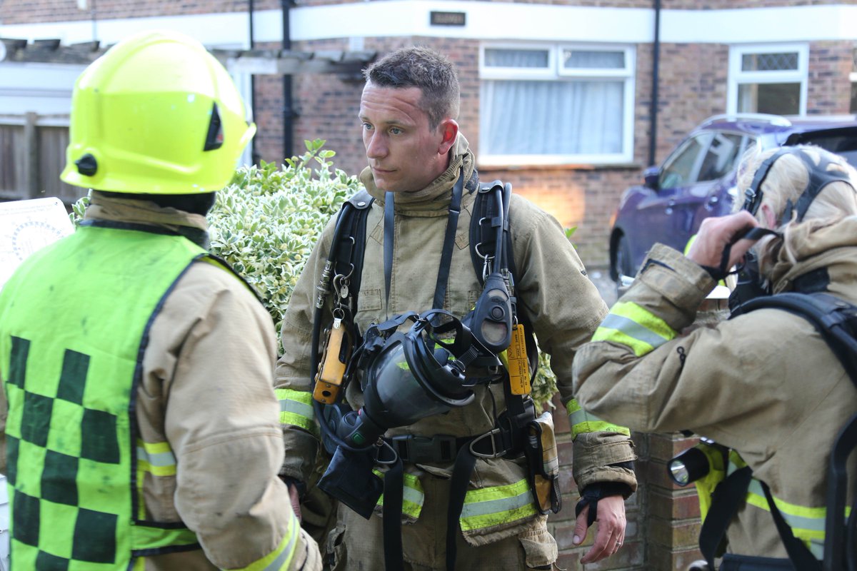 brightonsnapper's tweet photo. Bedroom Fire tonight in Worthing,swiftly dealt with, Sussex's very own brave boys &amp; girls are there when we need them,thanks @WestSussexFire https://t.co/TAzY76G3e6