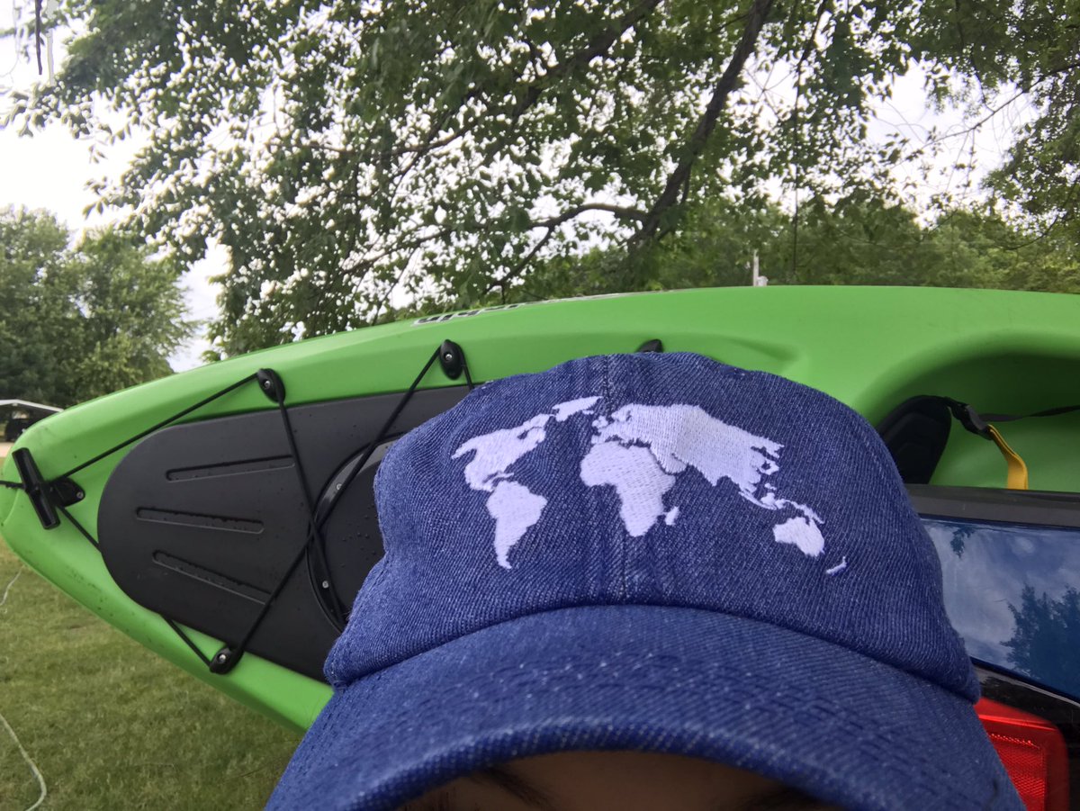 imsarahmuncie's tweet photo. Kayaking down the river while sporting my #acehat @AustinMcbroom @CatherinePaiz ♠️ https://t.co/LKOu02KgmV