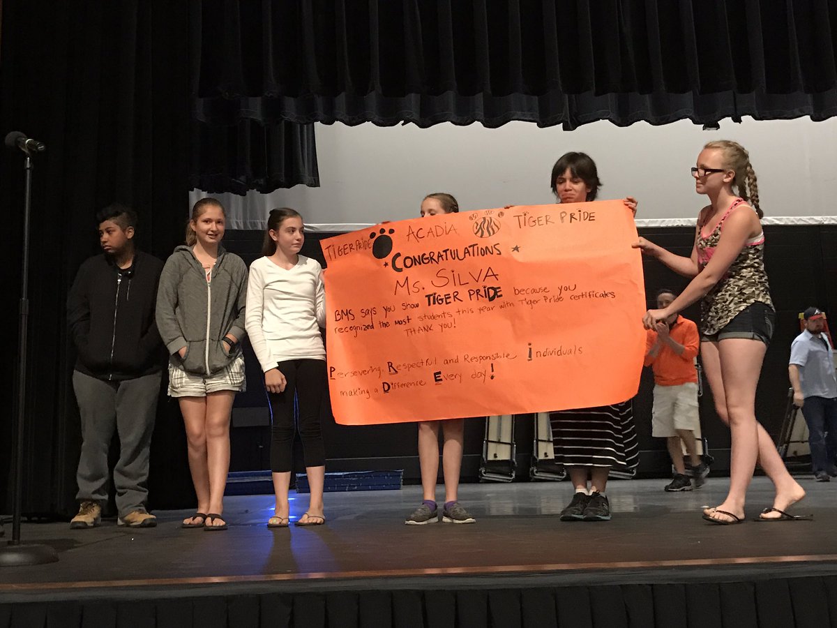 MsGordon_SC's tweet photo. BMS honors @BMSTigersRead for her record number of her Tiger Pride certificates this year! @MrsAveryBMS https://t.co/5A0D1FNxGz