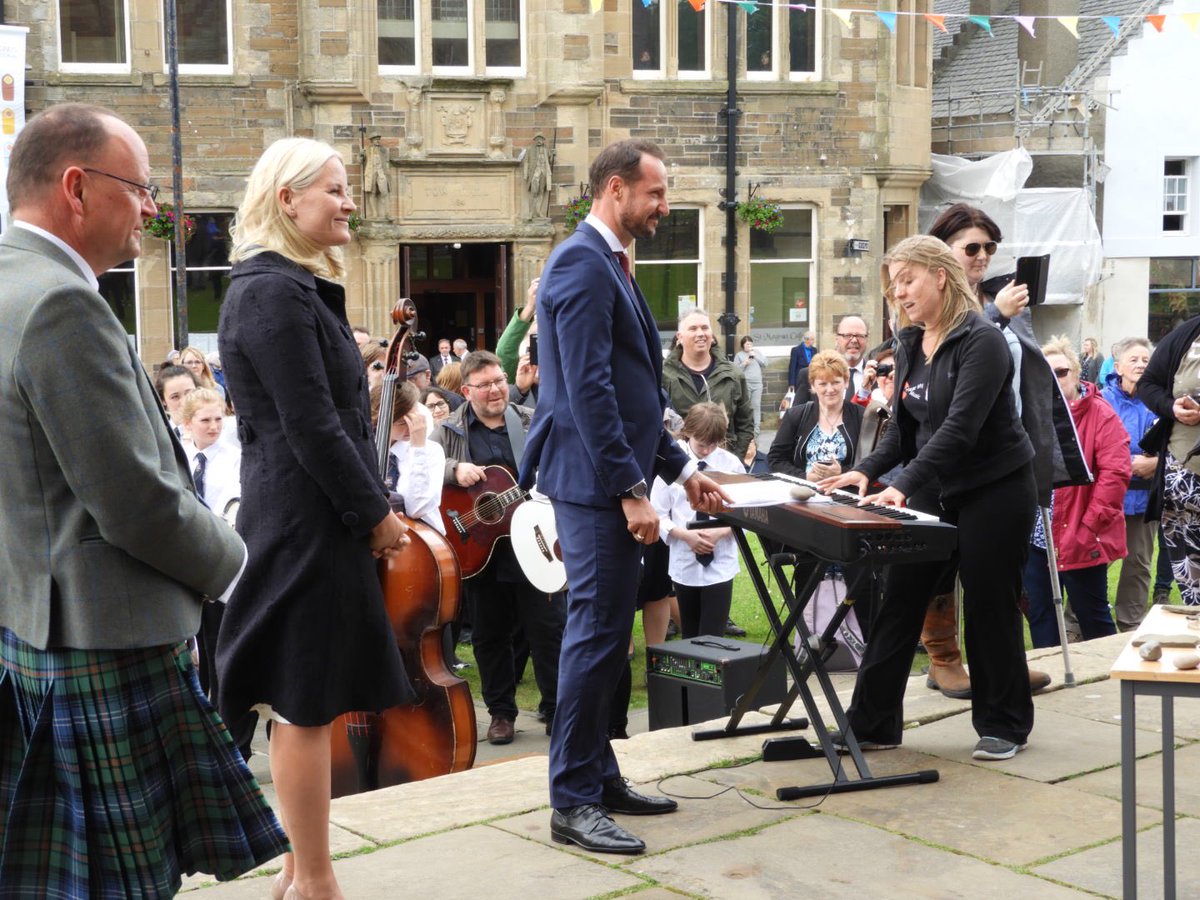 NorwayinUK's tweet photo. Their Royal Highnesses received warm welcomes from Orkney locals visiting St Olaf Cemetery &amp; the St Magnus Cathedral today (Ph: Gjeruldsen) https://t.co/y5KcgyuN8f