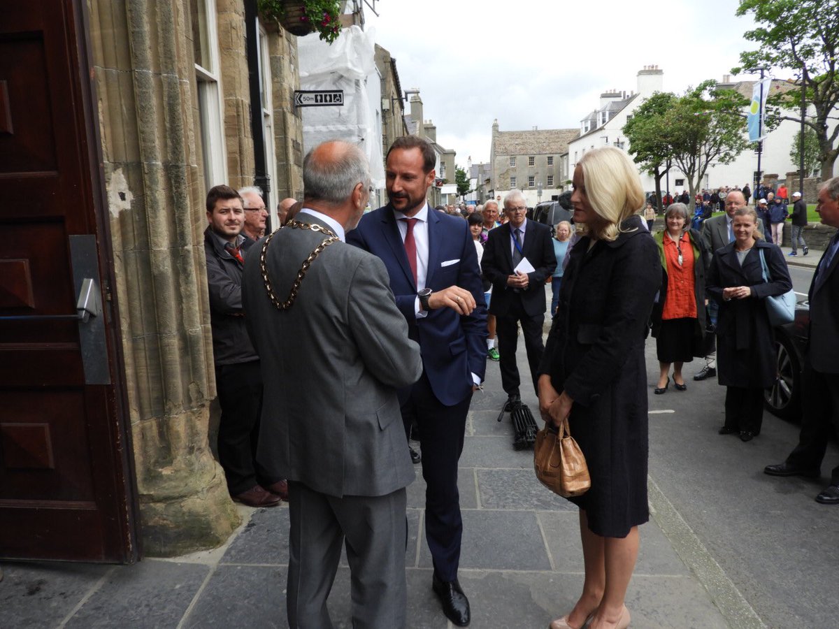 NorwayinUK's tweet photo. Their Royal Highnesses received warm welcomes from Orkney locals visiting St Olaf Cemetery &amp; the St Magnus Cathedral today (Ph: Gjeruldsen) https://t.co/y5KcgyuN8f