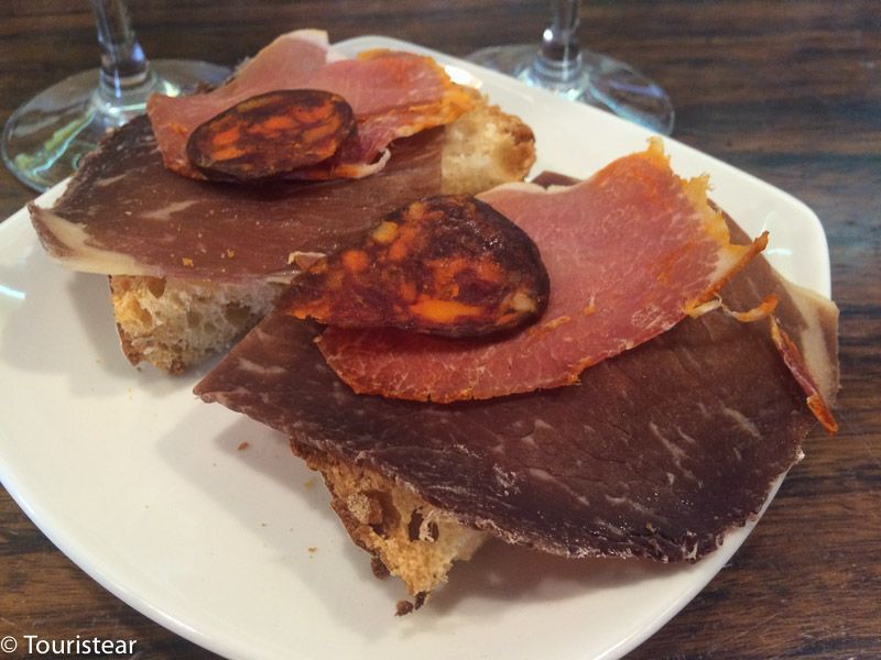 Touristear's tweet photo. 7 sitios para ir de tapas por Leon. @Touristear blog de viajes https://t.co/nKB2xRFAYA
#Tapas #tapasLeon https://t.co/GCOzj7it42