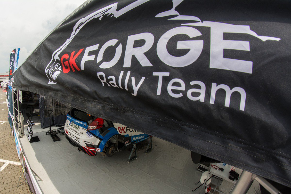 szeja_rallyteam's tweet photo. https://t.co/krzpqGUmTh
#gkforgemetkomrallyteam #gkforge #metkom #bratriSzeja #braciaSzeja #MCR2017 #rallyhustopece #rally #Motorsport https://t.co/qFlbb7dsdB