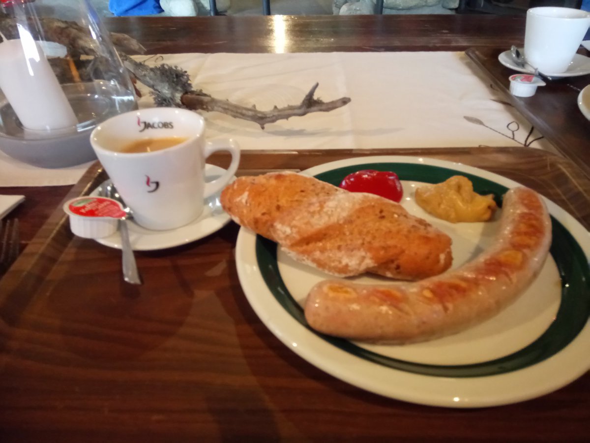 spurd6's tweet photo. Bratwurst https://t.co/3y43txedHH