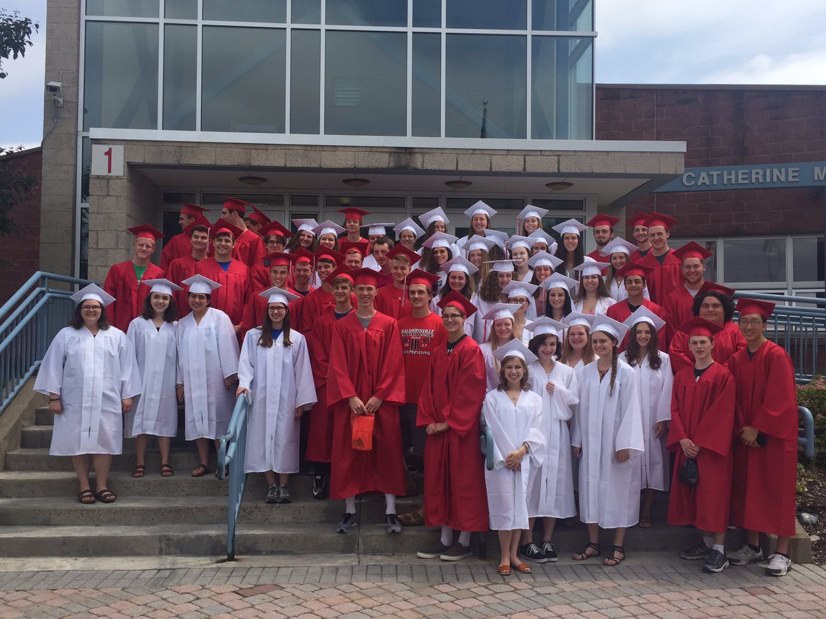 DiCoccoSix's tweet photo. Baker seniors returning to McNamara!!! @BCSDBEES https://t.co/0MxXMmHkBB