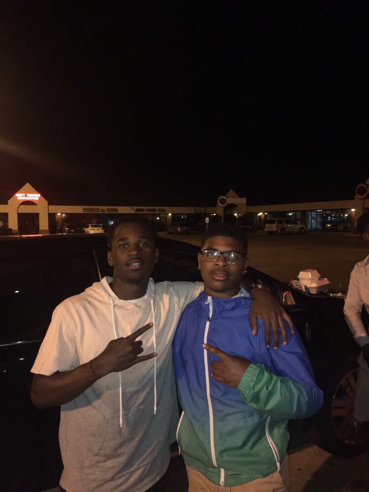 drippy_eli's tweet photo. Happy to my big brother hope you have a good one man❤️ @TyCrayton https://t.co/Z6p6Rul70k