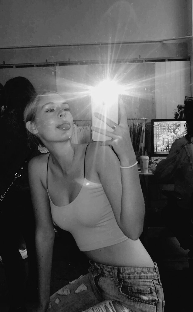 LauraBmpc's tweet image. mirror mirror