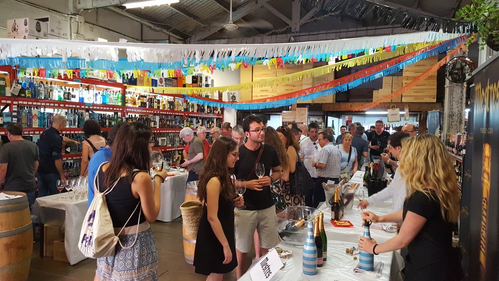 xfontclara's tweet photo. Empezamos la JPO Cava en #Vinacoteca y prueba los cavas de 12 bodegas diferentes. Hasta las 20.30h. ¡No te lo pierdas! #jpocava #cava https://t.co/Z8yklHnmvo