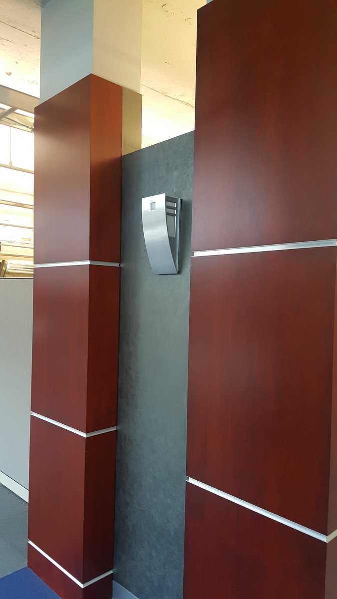LaraIsch's tweet photo. Wonder how much we could save a year if these never came back on again? @KCMOwater  #daylighthour #DaylightKC https://t.co/4v5RSgOlCN