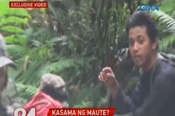 gmanews's tweet photo. Abu Jadid na bomber umano ng Maute, na-videohan na kasama ang grupo sa Butig, Lanao del Sur https://t.co/mkLCJQsbre https://t.co/76PGgrts1Q