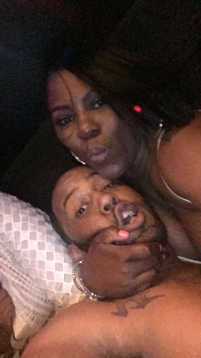 chocolateA23's tweet photo. Like why π€¦πΎββοΈππ@Handsome_Jolla #partyBus #justDrunkπ©ππ https://t.co/ntCmh8tAvF