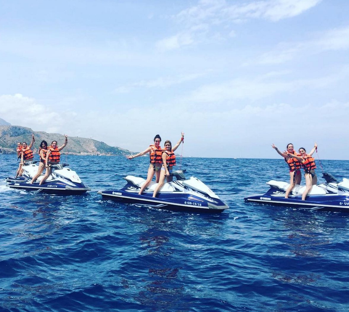 HostalLoreto's tweet photo. It's time to jet ski... #LoretoLife https://t.co/kRBji8dyRm